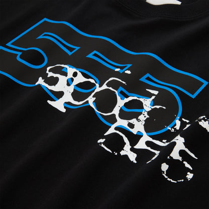 Black 555 SP5DER LONGSLEEVE with blue outline and white distressed graphic print.
