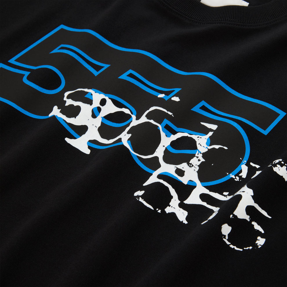 Black 555 SP5DER LONGSLEEVE with blue outline and white distressed graphic print.