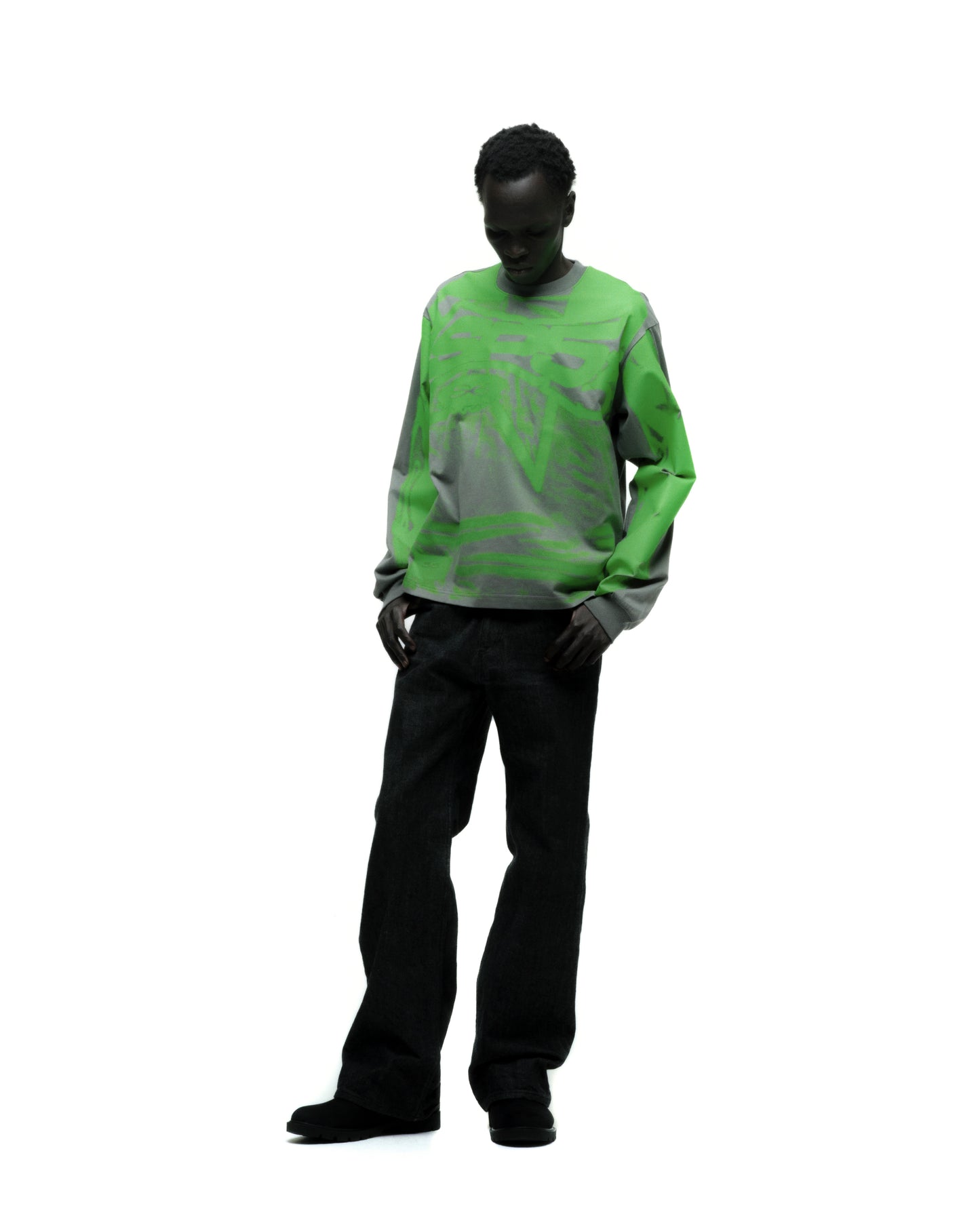 SP5 WINNERS LONGSLEEVE ON MODEL