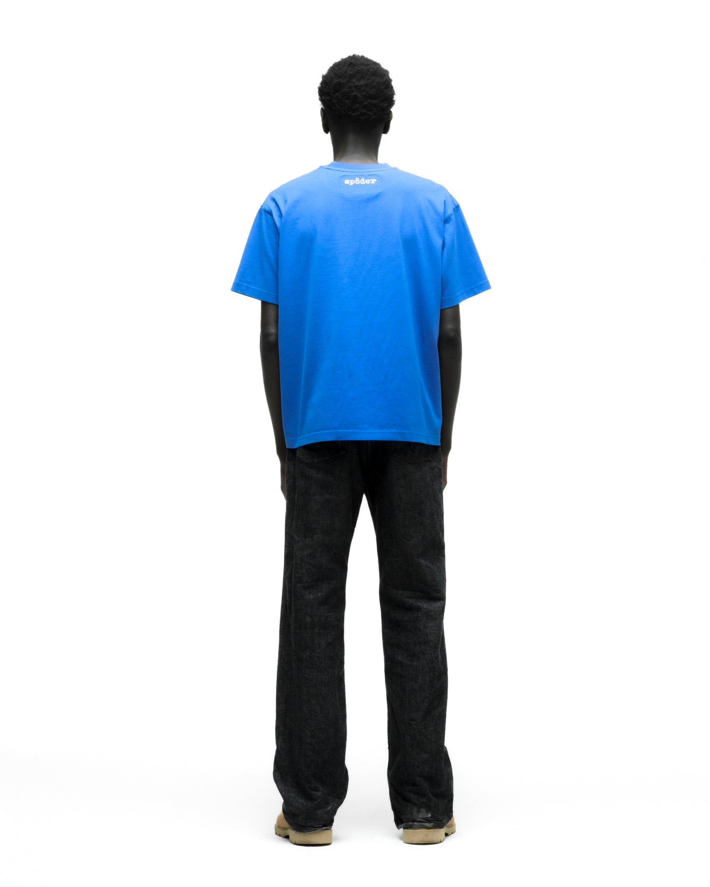 SCRIBBLE TEE ON MODEL