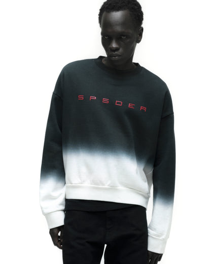 GRADIENT CREWNECK ON MODEL