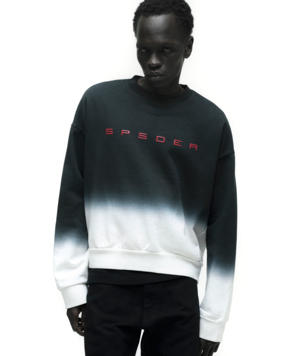 GRADIENT CREWNECK ON MODEL
