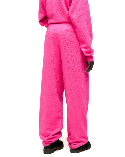 PINK VVS SWEATPANT ON MODEL