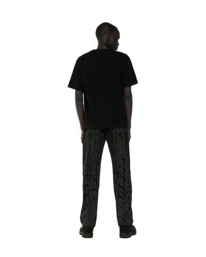 PHANTOM OG WEB TEE ON MODEL