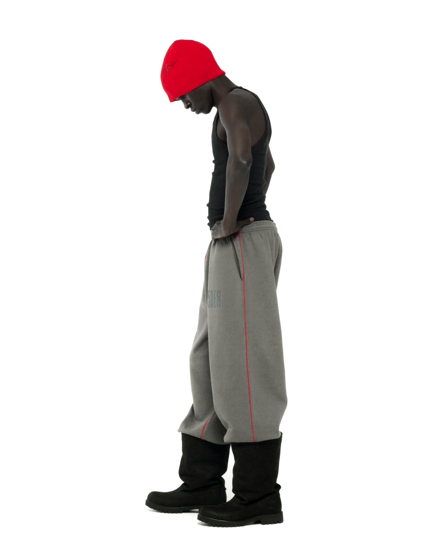 SLATE GREY ARCHIVE CONTRAST SWEATPANT ON MODEL