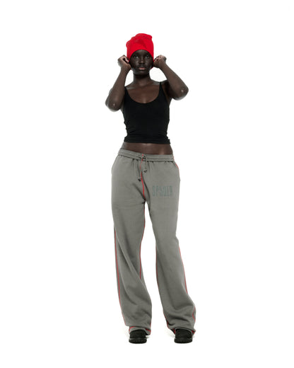 SLATE GREY ARCHIVE CONTRAST SWEATPANT ON MODEL