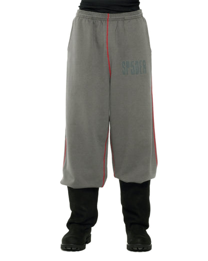 SLATE GREY ARCHIVE CONTRAST SWEATPANT ON MODEL