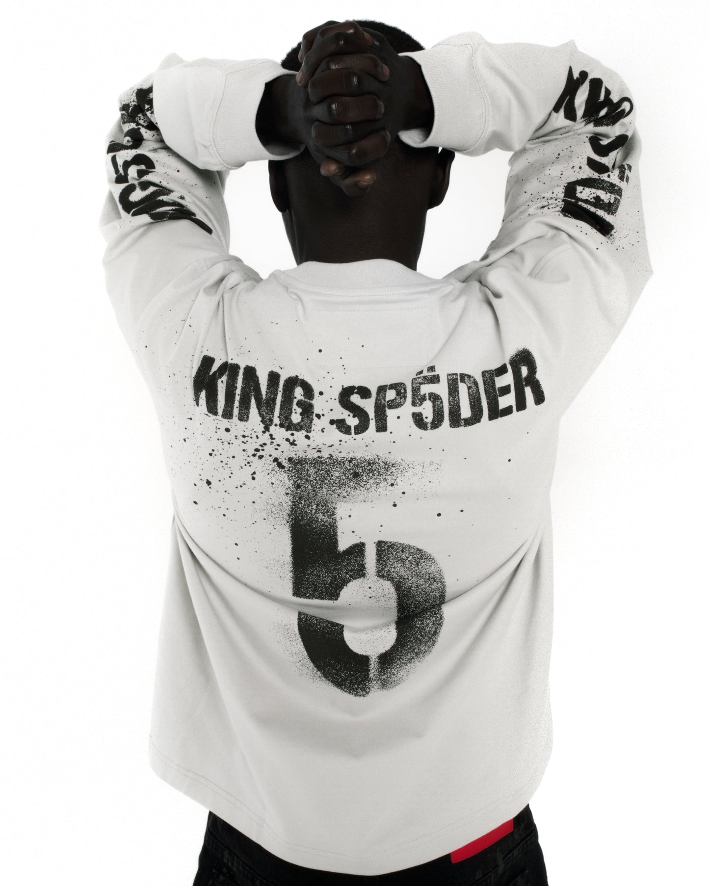 SPORT GREY WWWEB LONGSLEEVE ON MODEL