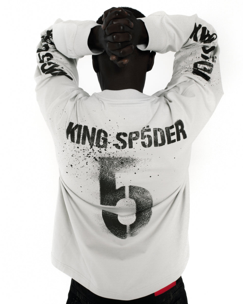 SPORT GREY WWWEB LONGSLEEVE ON MODEL